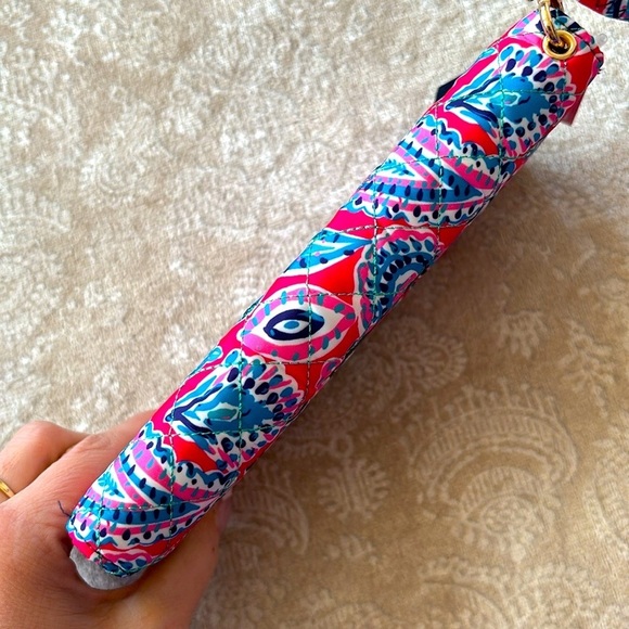 NWT Simply Southern Pink Paisley Quilted Clutch Zip Around Wristlet Phone Wallet - Picture 10 of 15